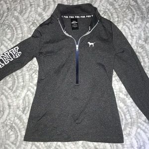 Fitted gym sweater ( turtle neck)